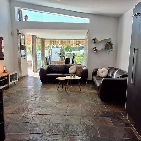 Villa Privada Con Piscina | Todo Cerca A Pie
